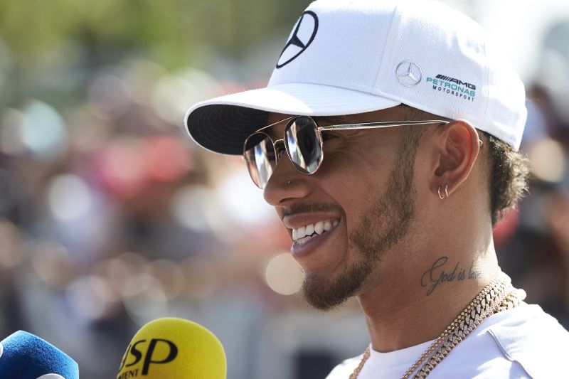 Hamilton: bolid Mercedesa jest tutaj "fantastycznie szybki"