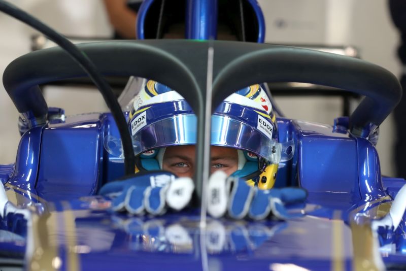 Sauber znowu zamyka stawkę