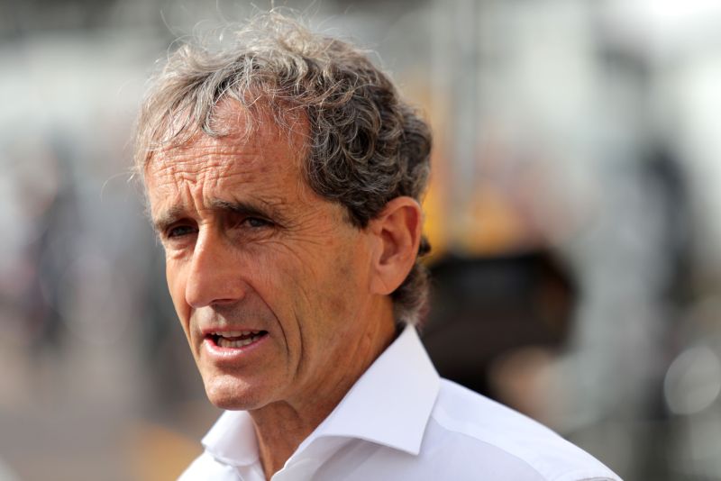 Prost: Renault chce skompletować skład przed GP Singapuru