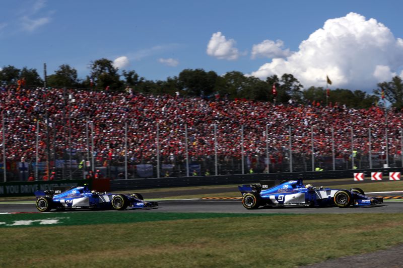 Sauber mimo wysokich pozycji na starcie, zakończył tam gdzie zwykle