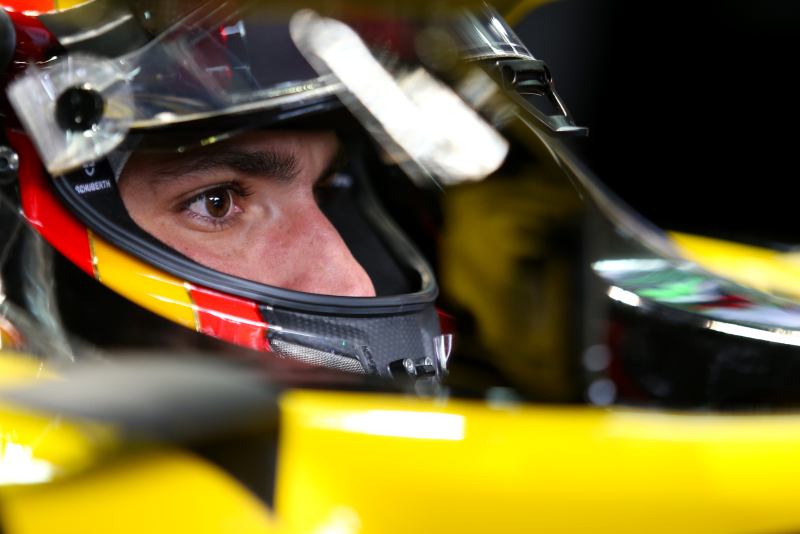 Red Bull przyznaje, że Sainz może zastąpić Ricciardo