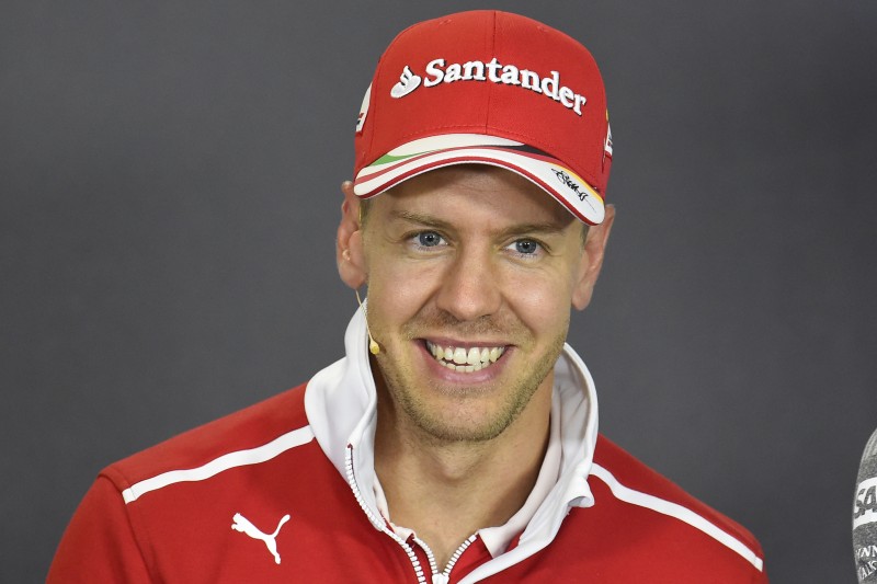 Vettel uzyskał najlepszy czas na przesychającym torze