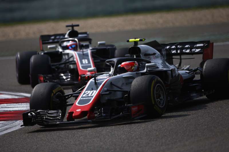 Grosjean tłumaczy się z kompromitującej kraksy