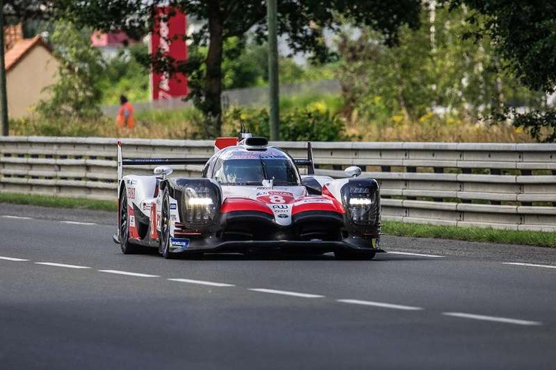 Fernando Alonso wygrał z Toyotą 24-godzinny wyścig w Le Mans