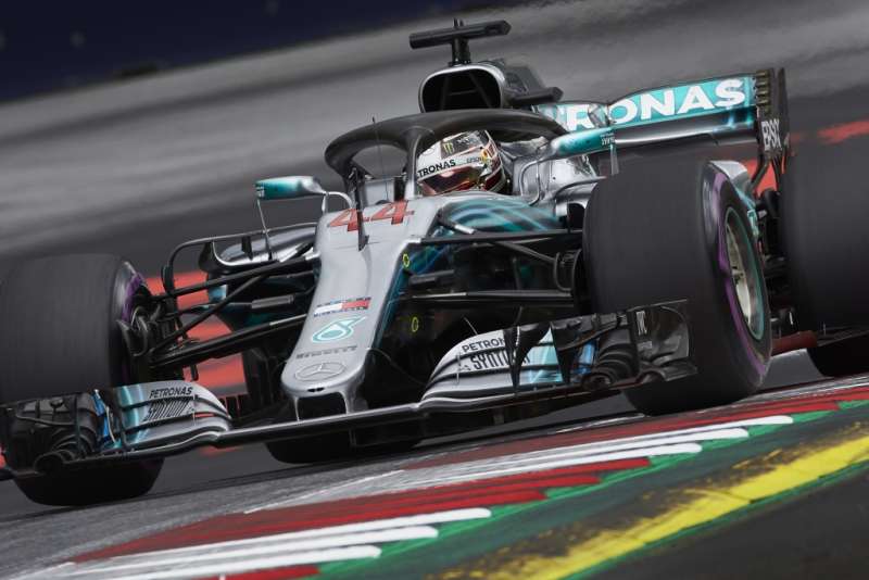 Q2: Hamilton najszybszy, Leclerc znowu awansował do Q3