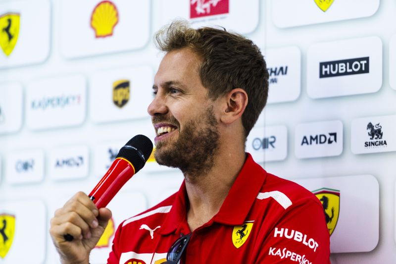 Sebastian Vettel zaliczył zawstydzającą kolizję w Mediolanie