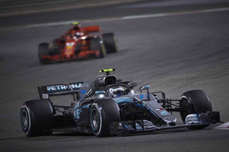 Bottas przed kierowcami Red Bulla po drugim treningu