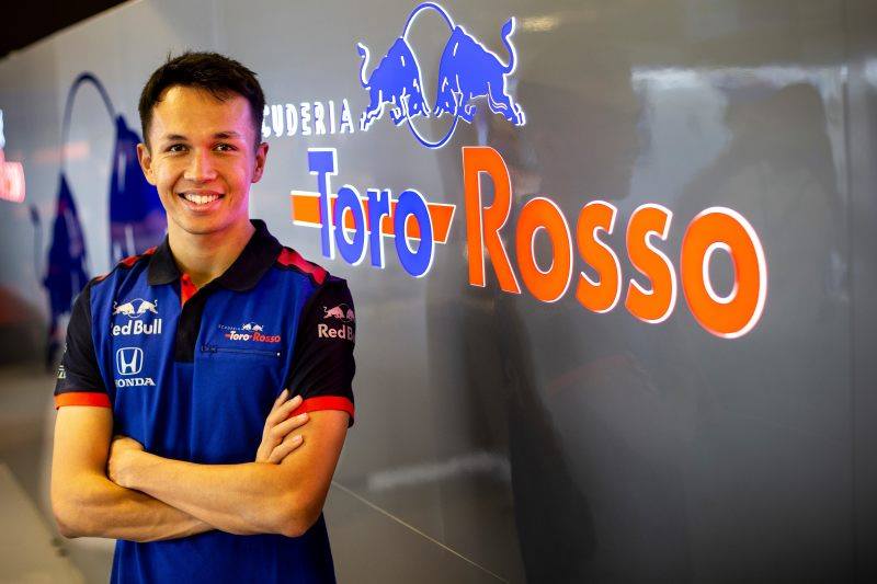 Albon: dostałem telefon od Toro Rosso, gdy kupowałem adidasy