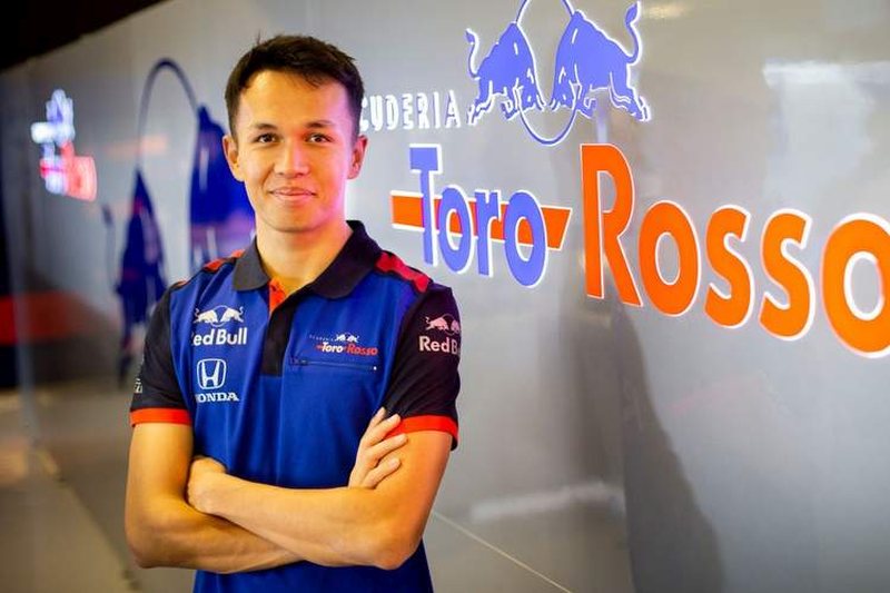 Alexander Albon wybrał numer startowy