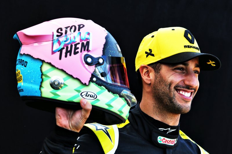 Ricciardo w końcu pokazał "odjechany" nowy kask