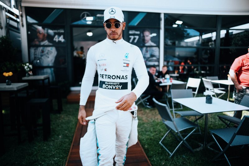 #1 trening: Hamilton tuż przed Ferrari i Maksem Verstappenem