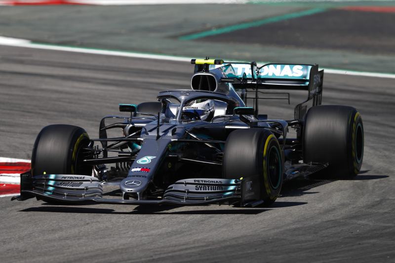 Bottas pod Barceloną sięgnął po trzecie z rzędu pole position