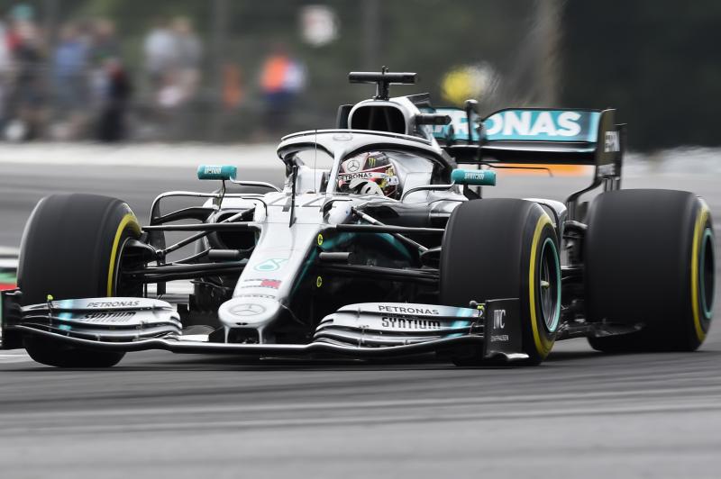 Hamilton sięgnął po szóste zwycięstwo na torze Silverstone