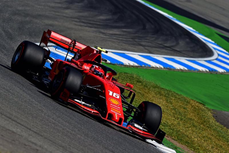 Ferrari najszybsze w 2. treningu, Gasly rozbił Red Bulla