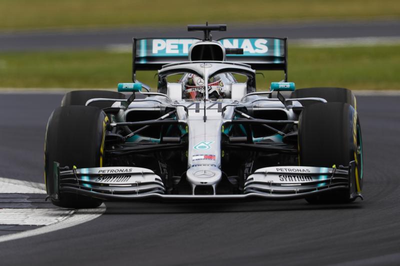 Hamilton i Bottas narzekają na upał, ale widzą poprawę W10