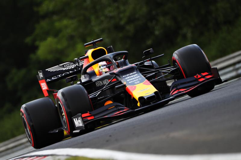 Q1: Verstappen najszybszy, Leclerc zaliczył bandę