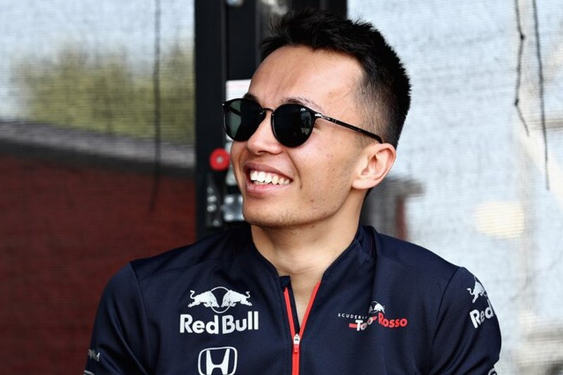 Albon zastąpi Gasly'ego w Red Bullu już od GP Belgii