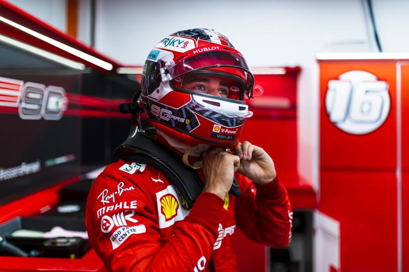 Charles Leclerc wygrał czasówkę na torze Marina Bay w Singapurze