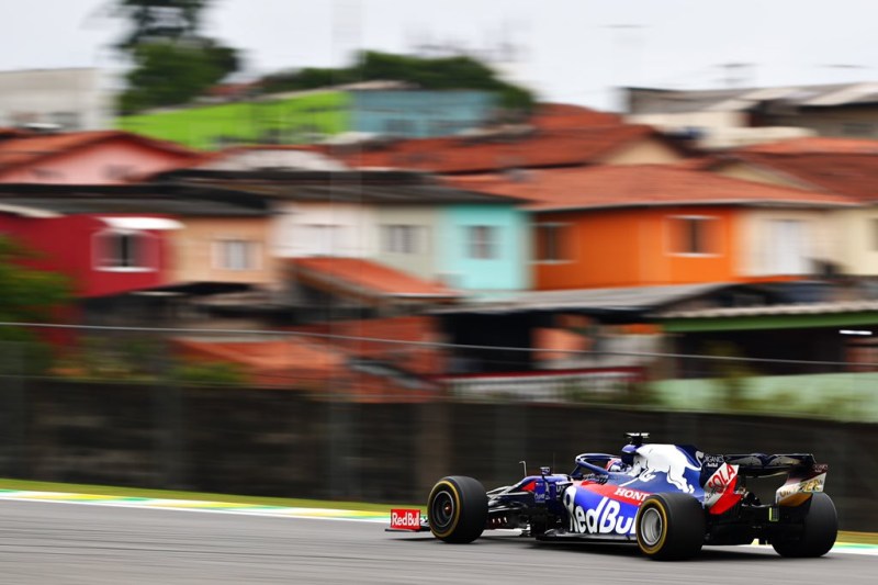 Toro Rosso miało dwa problemy z silnikiem w drugim treningu