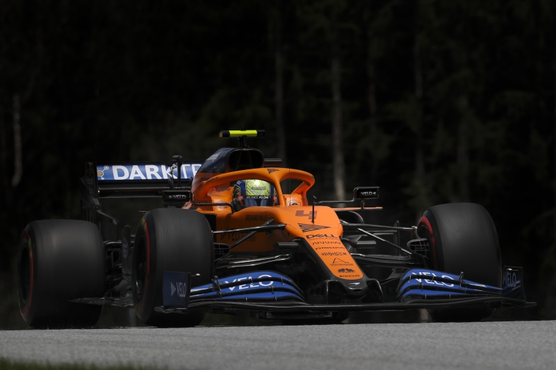 Lando Norris ukarany przesunięciem na polach startowych