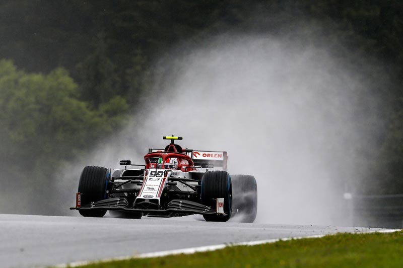 Giovinazzi ukarany za wymianę skrzyni biegów