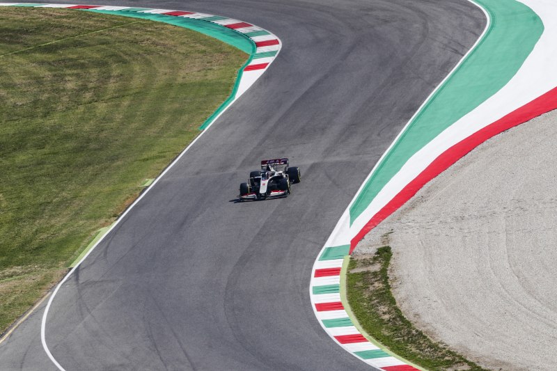 Grosjean w Q2, Magnussen ostatni