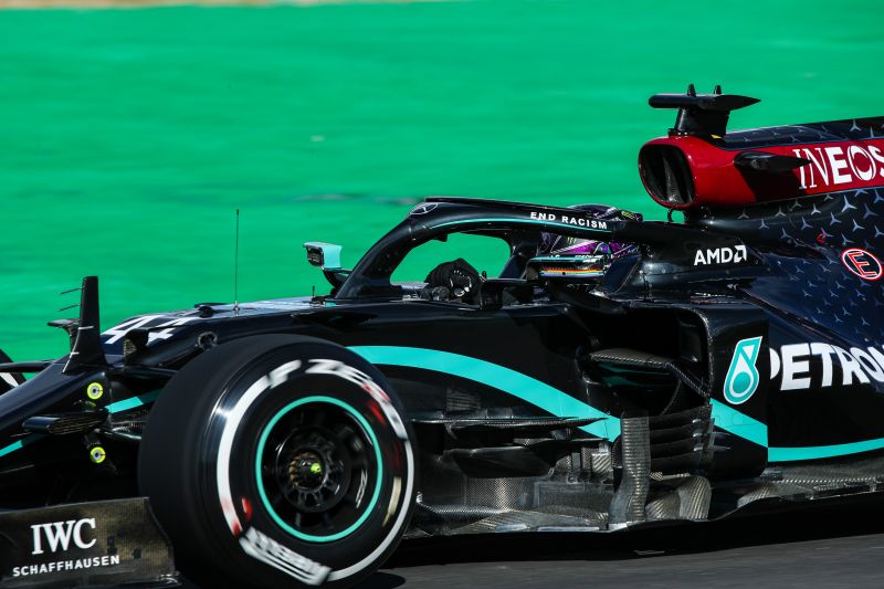 Hamilton wygrywa, Bottas zastanawia się gdzie podziało się jego tempo