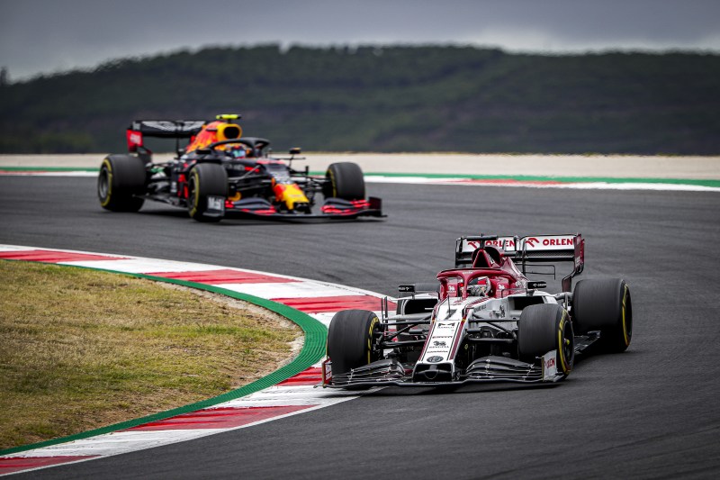 Raikkonen zabawił się na starcie, a Giovinazzi przejechał wyścig bez radia