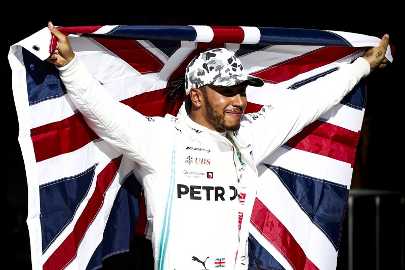 Sir Lewis - Hamilton w końcu otrzyma rycerstwo