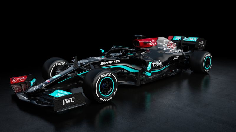 Mercedes pokazał nowy bolid - W12