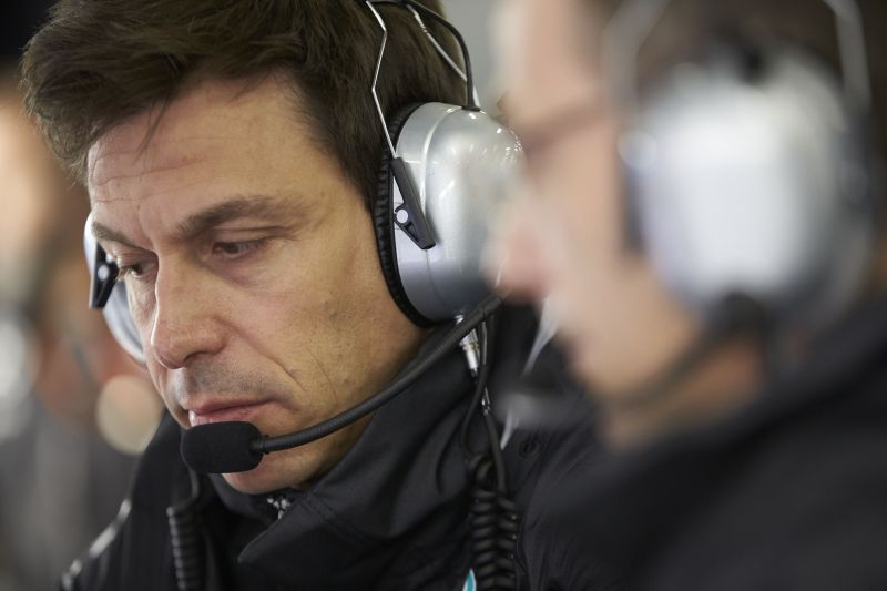 Wolff: Mercedes nie ma problemu z niezawodnością silnika V6 turbo