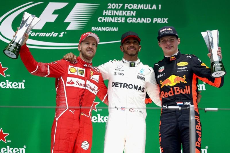 Piquet: Verstappen "zmiażdżyłby" Hamiltona, gdyby jeździł w Mercedesie