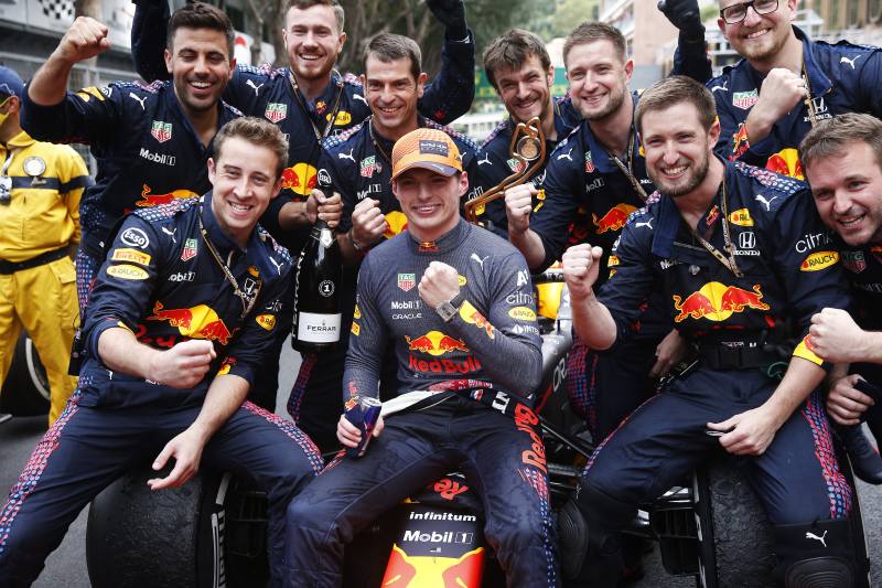 Max Verstappen wygrywa w Monako i obejmuje prowadzenie w generalce