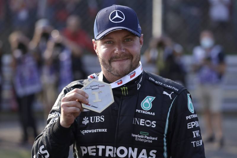 Bottas najlepszy w sprincie, a Hamilton znowu przegrywa z Verstappenem