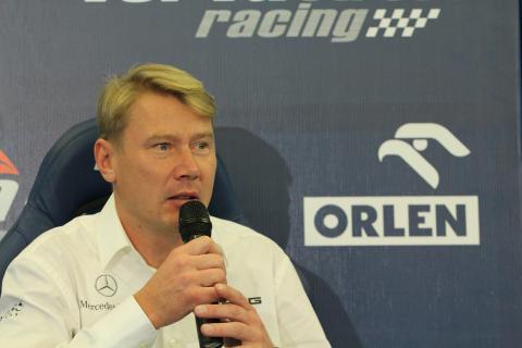 Mika Hakkinen dołączy do Valtteriego Bottasa w Race of Champions