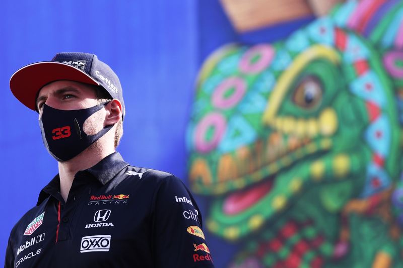 Verstappen miał dużą przewagę w drugim treningu
