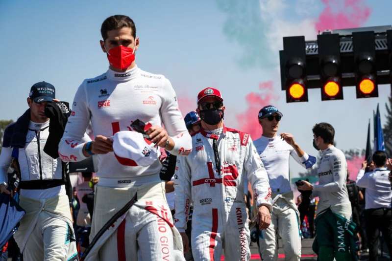 Giovinazzi sugeruje, że Alfa Romeo chciała sabotować jego wynik w Meksyku