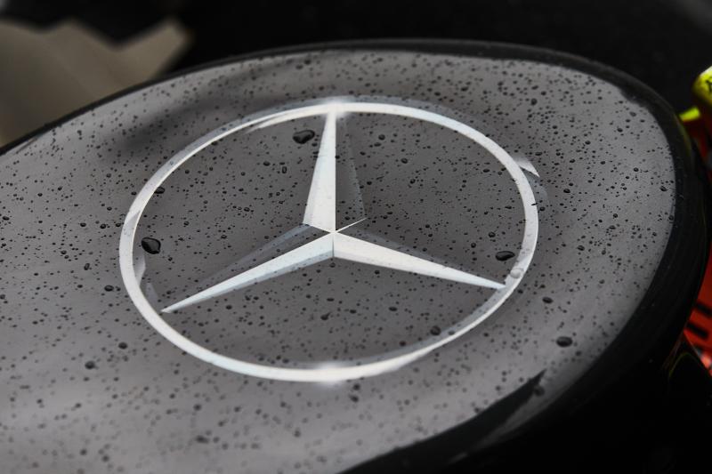 Mercedes uruchomił nowy bolid, a Haas przeszedł już testy zderzeniowe