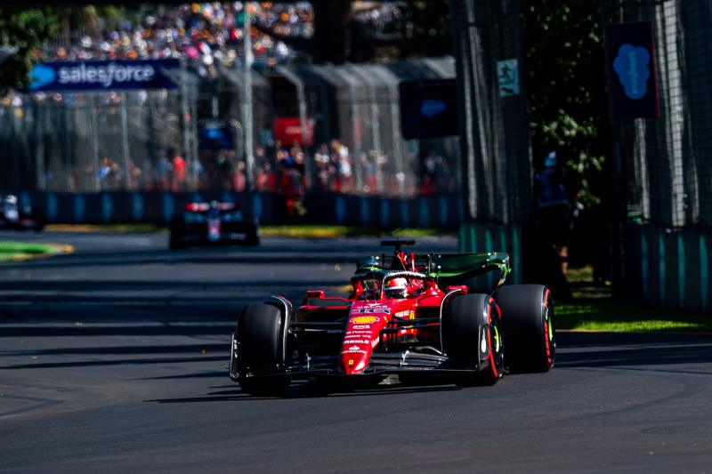 Leclerc pokonał Red Bulle w walce o pole position przed GP Australii