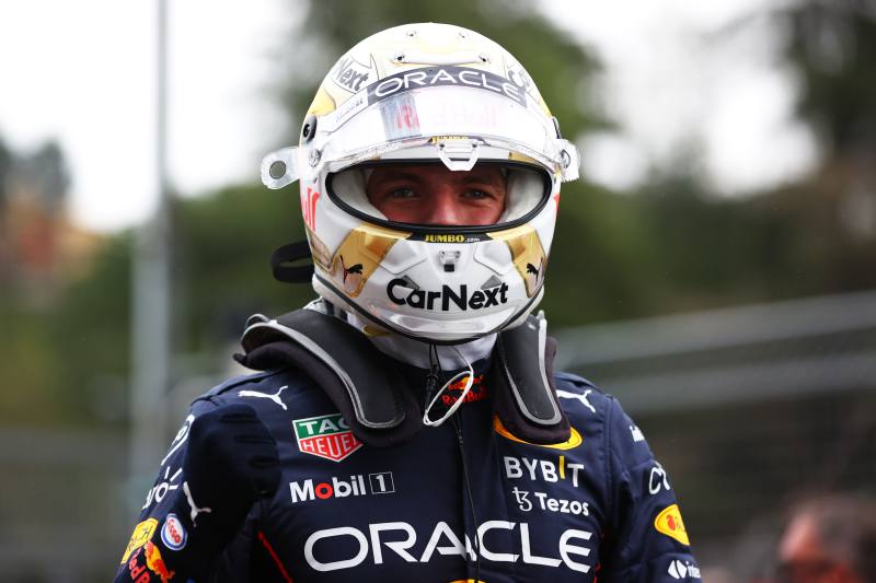 Verstappen wygrywa sprint na Imoli