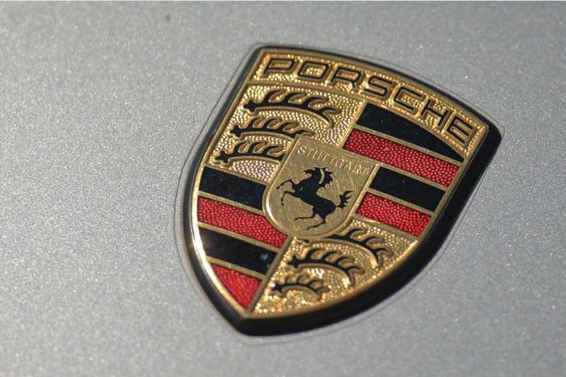 Porsche wykupuje 50 proc. akcji Red Bulla - ujawniono pierwsze szczegóły 
