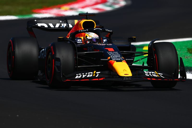 Q1: Verstappen przed kierowcami Ferrari