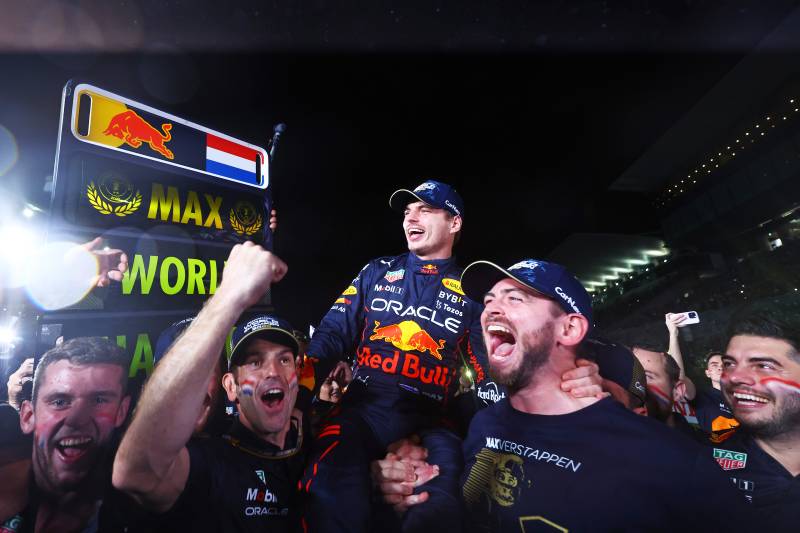 Hakkinen nie wierzy, że Verstappen do końca kariery będzie jeździł dla Red Bulla