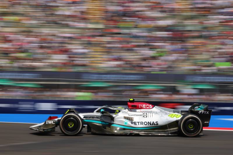 Q1: Hamilton przed Verstappenem i Leclerkiem