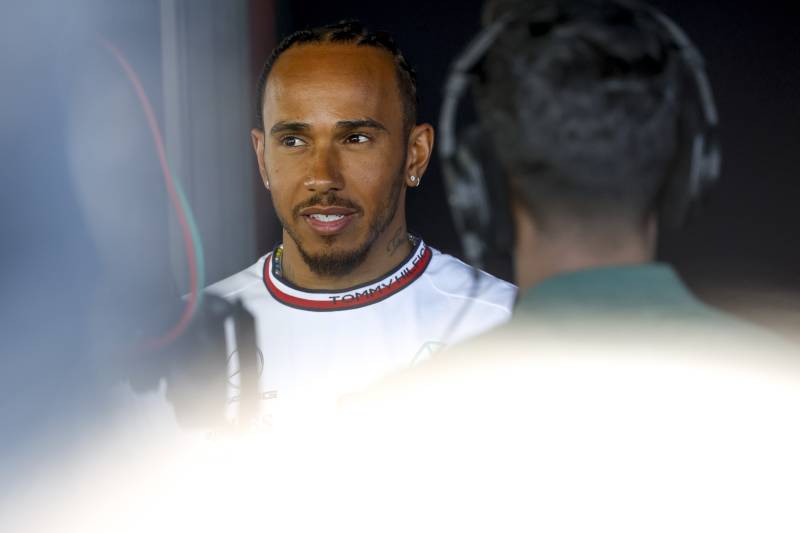 Hamilton twierdzi, że razem z Alonso mógłby ścigać się w F1 w wieku 50 lat