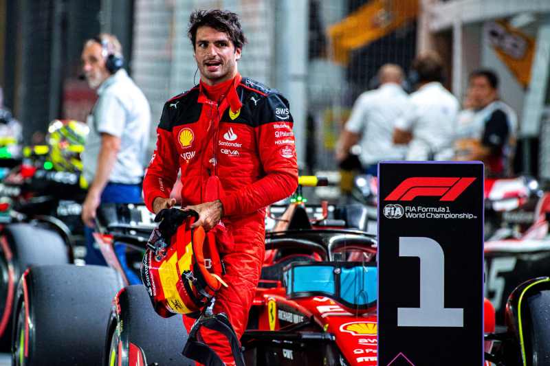 Sainz z pole position, Leclerc trzeci