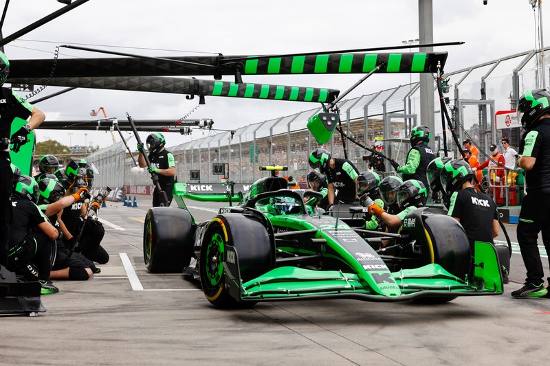 Sauber przeprosił swoich kierowców za problemy w czasie pit-stopów