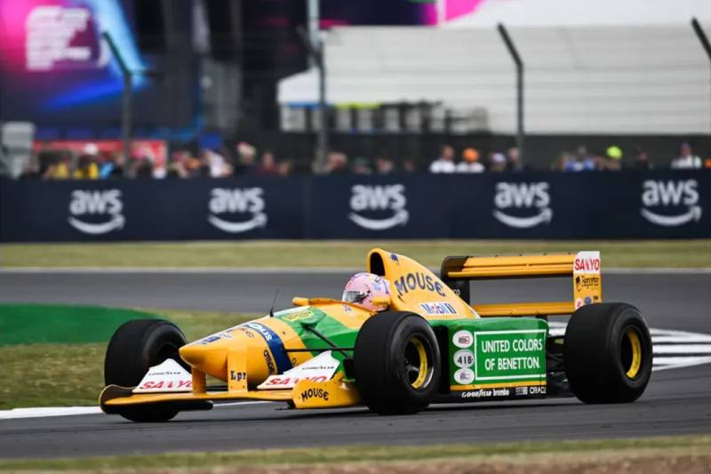 Właściciele liczą straty po wystawie historycznych bolidów na torze Silverstone