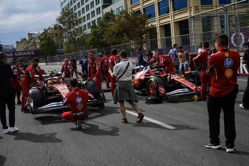 Hamilton zamierza przeprosić Leclerca po nieoddaniu pozycji w końcówce