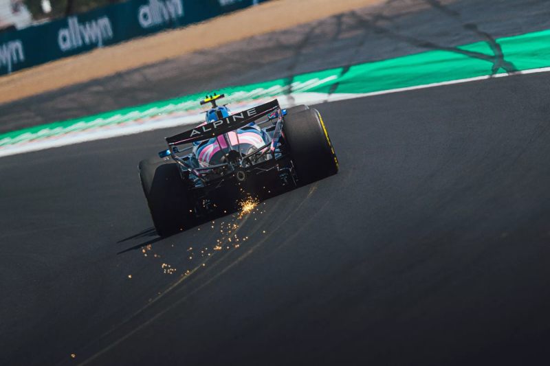 Mercedes miał wycofać się z walki o zakup udziałów w Alpine